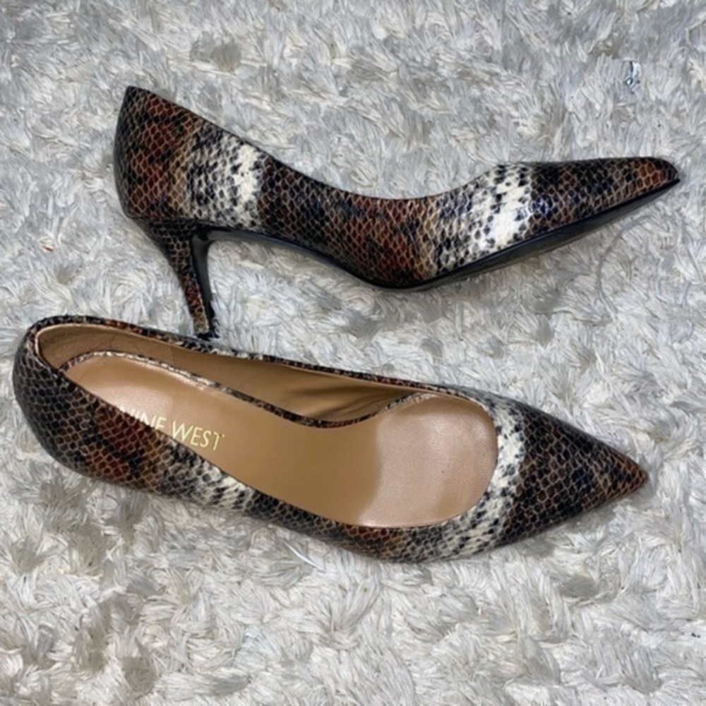 Nine West multicolored Snake Print Heels size 6